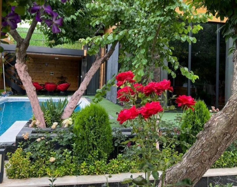 ویلا باغ فلت مدرن شهرکی ۳۰۰ متری استخردار مبله کامل | ۳۰۰ متر