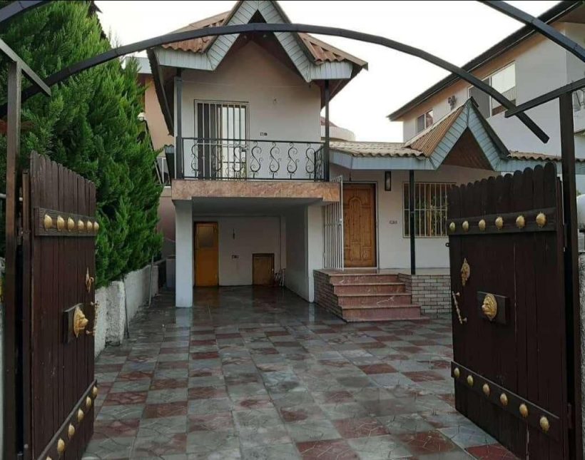 خرید ویلا نیم پیلوت سند دار و مبله چمستان | ۲۵۰ متر