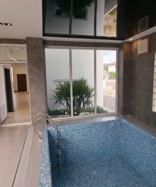 خرید ویلا ونوش دوبلکس با سند تک برگ استخر دار | 300 متر