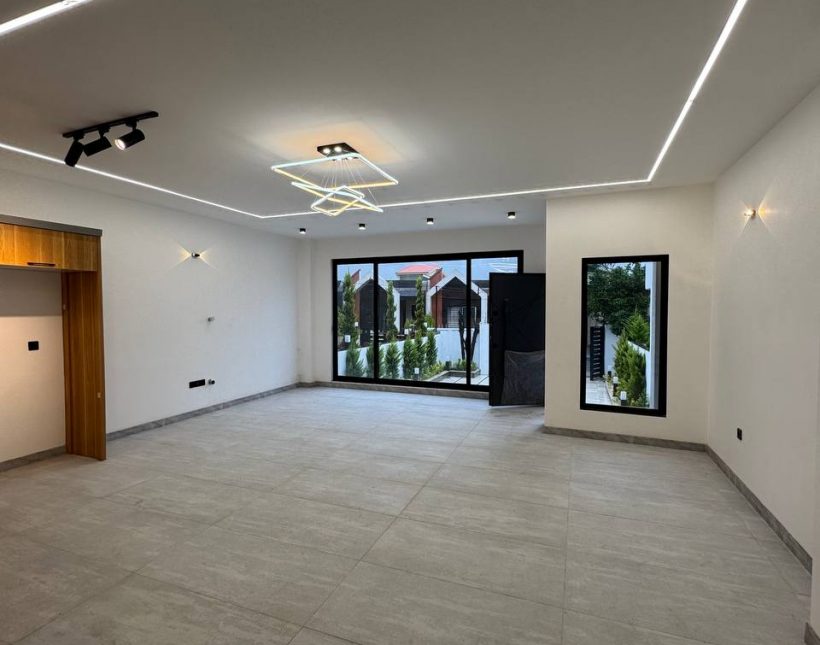 خرید ویلا نما مدرن شهرکی 3 خواب ۲۳۰ متری در آمل | 200 متر