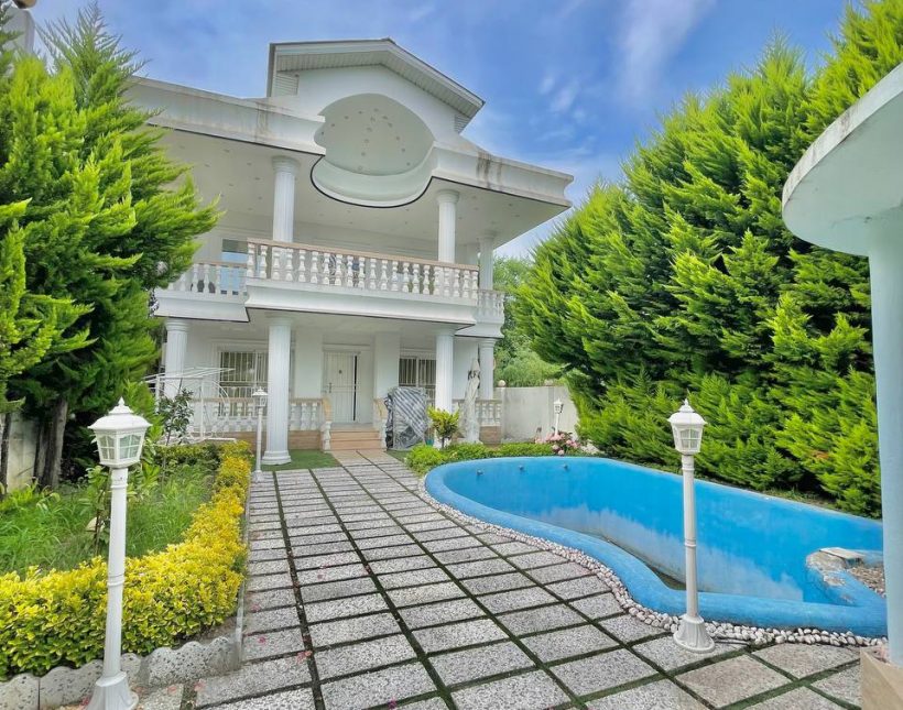 خرید ویلا باغ استخر دار مبله ۵۰۰ متری منطقه امیرآباد | ۵۰۰ متر