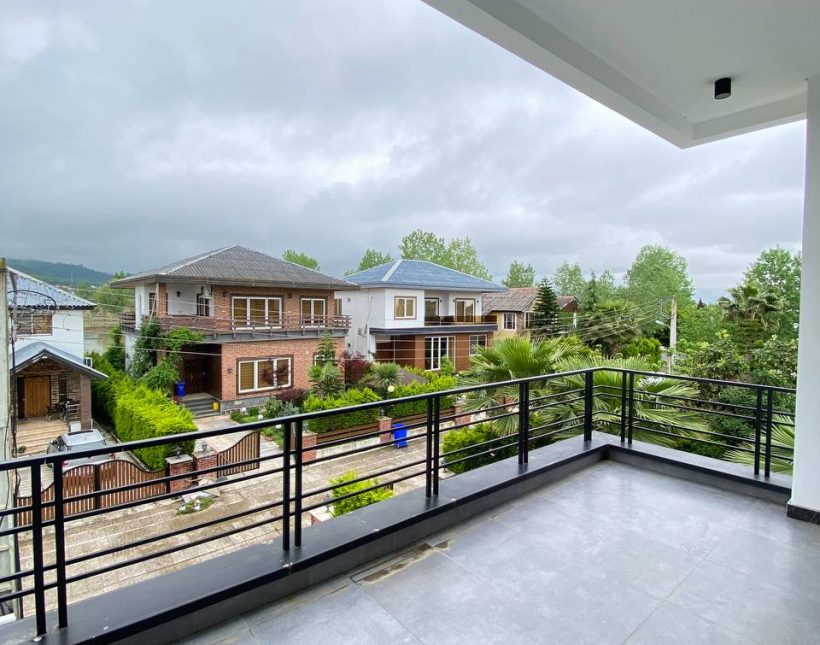 خرید ویلا در نوشهر ونوش سند دار استخر و جکوزی | 350 متر