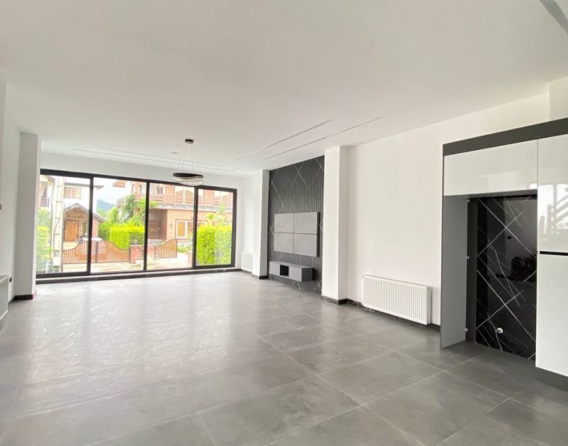 خرید ویلا در نوشهر ونوش سند دار استخر و جکوزی | 350 متر