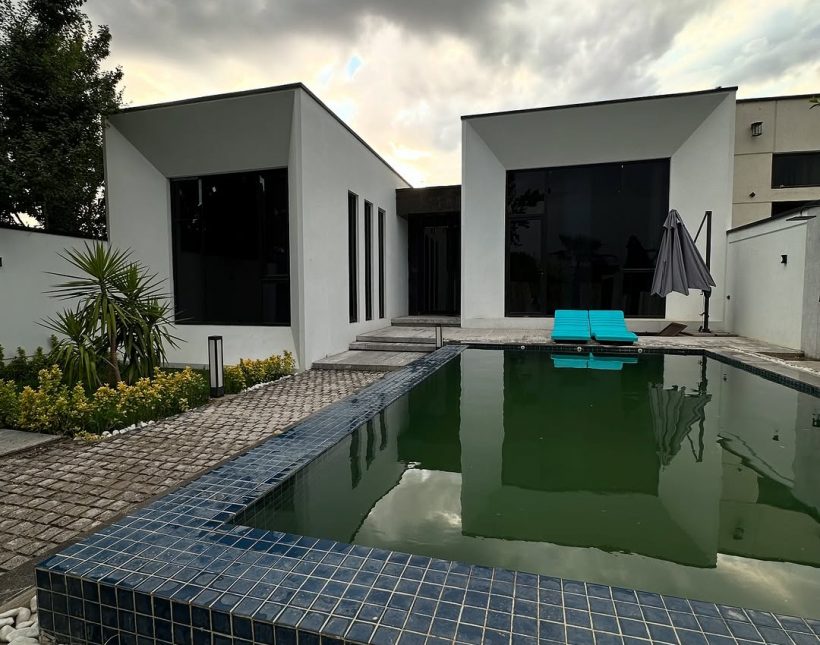 فروش ویلا فلت استخردار ۳۵۰ متری نوساز شهرکی | ۳۵۰ متر