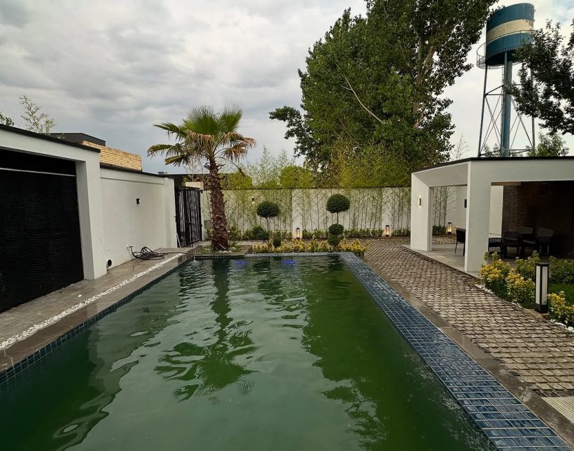 فروش ویلا فلت استخردار ۳۵۰ متری نوساز شهرکی | ۳۵۰ متر