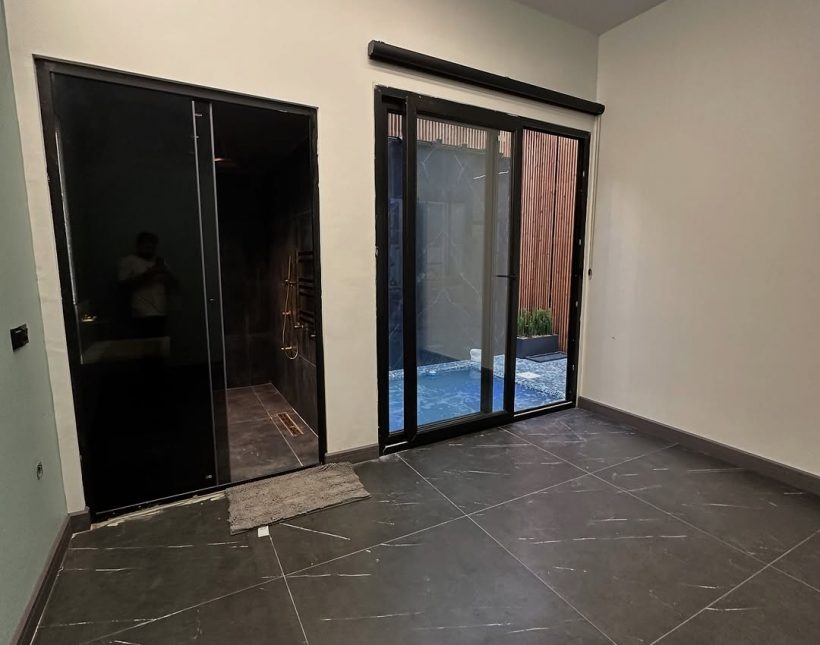 فروش ویلا فلت استخردار ۳۵۰ متری نوساز شهرکی | ۳۵۰ متر