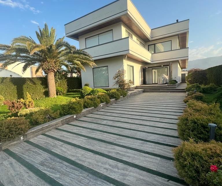 خرید ویلا در جوربند چمستان نزدیک دریاچه و جنگل | ۵۸۰ متر