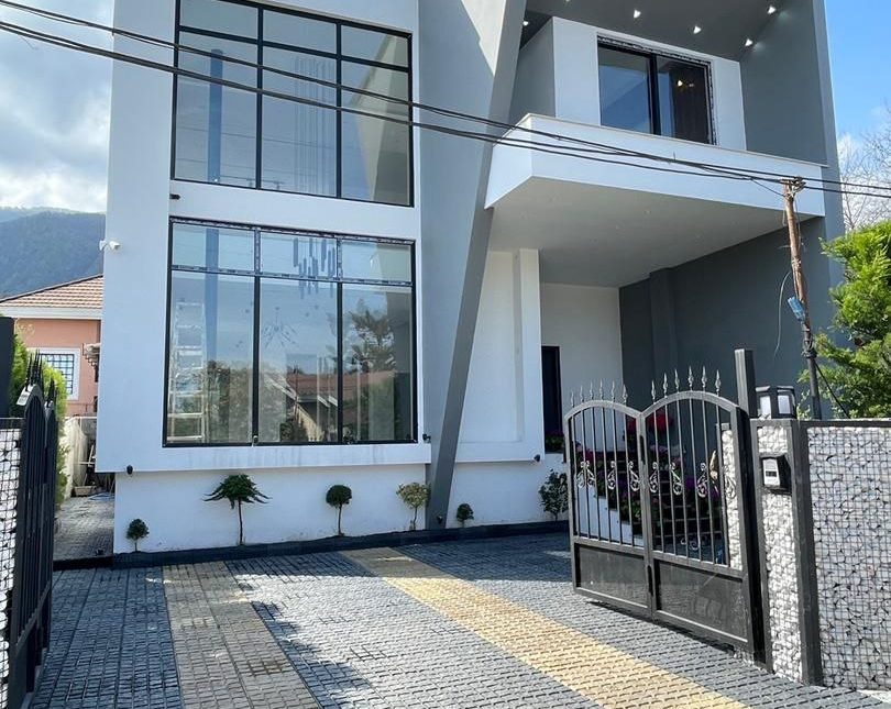 خرید ویلا مدرن ۳۱۰ متر زمین | ۳۱۰ متر