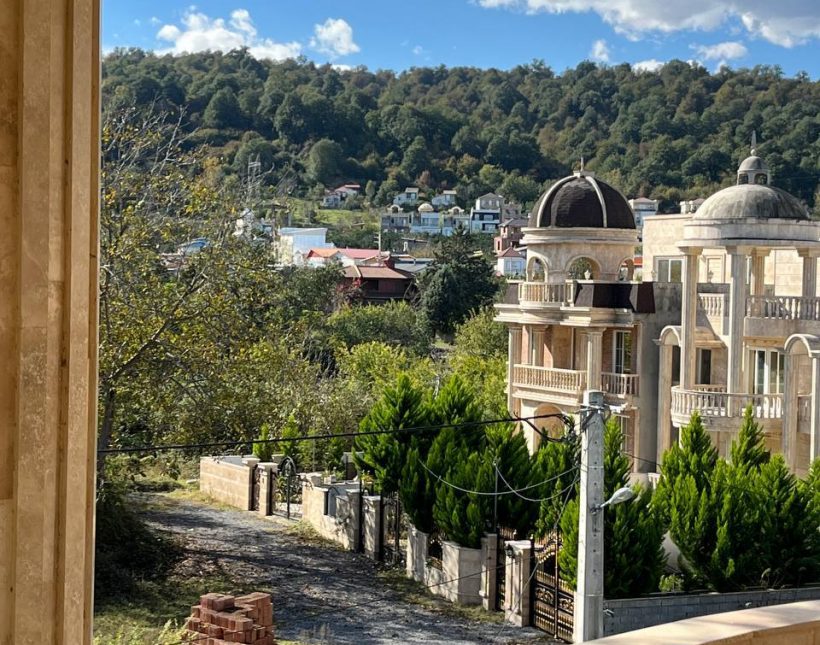 خرید ویلا در نور ۳۵۰متر تریپلکس کلاسیک استخر داخلی | ۳۵۰ متر