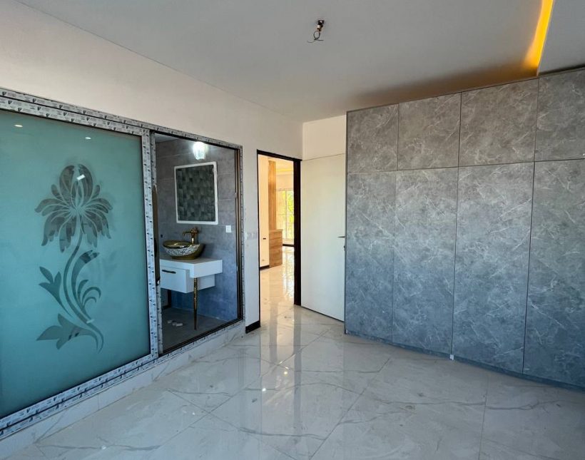 خرید ویلا در نور ۳۵۰متر تریپلکس کلاسیک استخر داخلی | ۳۵۰ متر