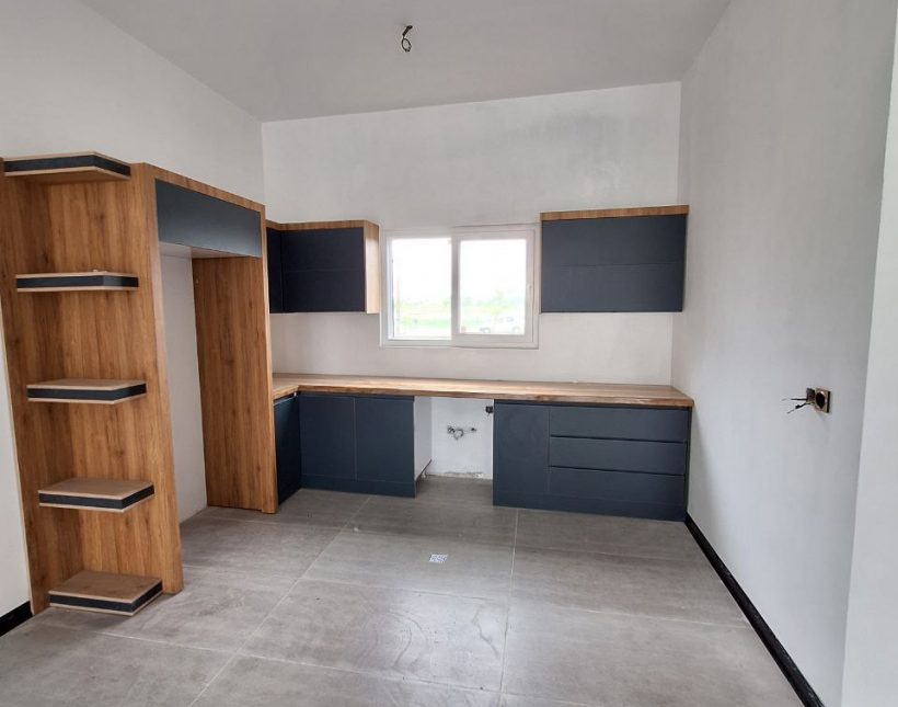 خرید ویلا ۳ کیلومتری نور ۲۵۰ متر زمین | ۲۵۰ متر