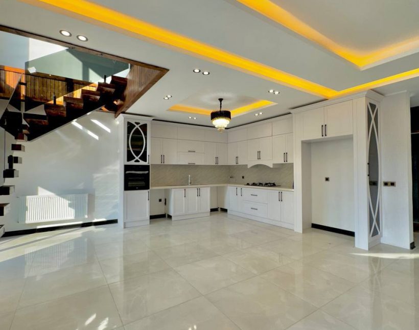 خرید ویلا کاخ در سعادت آباد چمستان ۴۵۰ متر زمین | ۴۵۰ متر