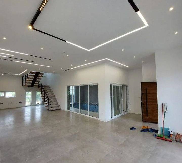 خرید ویلا دوبلکس نما مدرن استخردار مدارک کامل | 230 متر