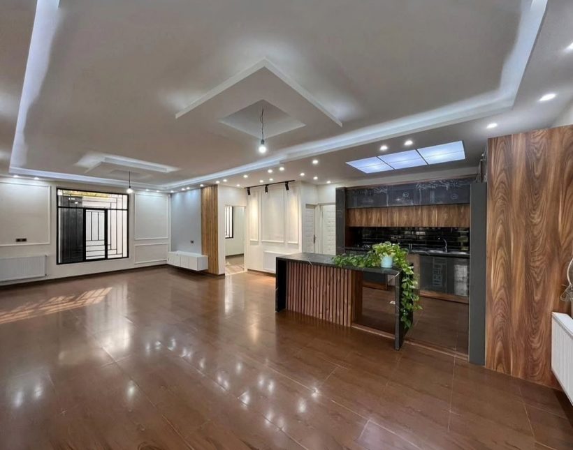 خرید باغ ویلای ۵۰۰ متری با استخر در شهرک سعادتآباد | ۵۰۰ متر