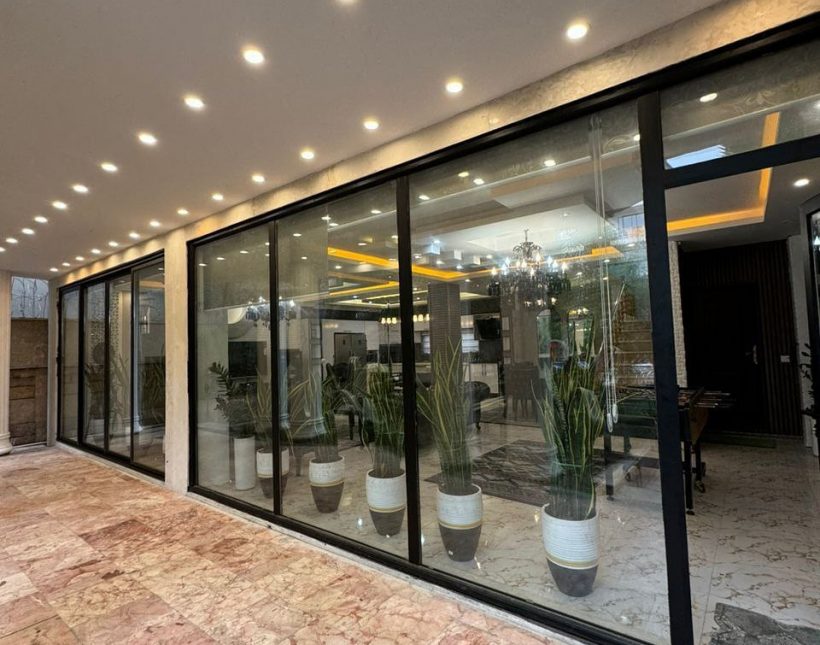 خرید کاخ ویلای ۵۰۰ متری با استخر روباز در شهرک سعادتآباد | ۵۰۰ متر