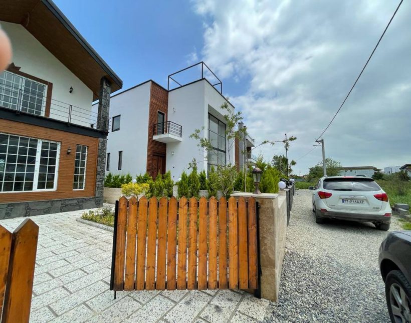 فروش ویلای ۲۵۰ متری سند دار چلندر نوشهر | ۲۵۰ متر