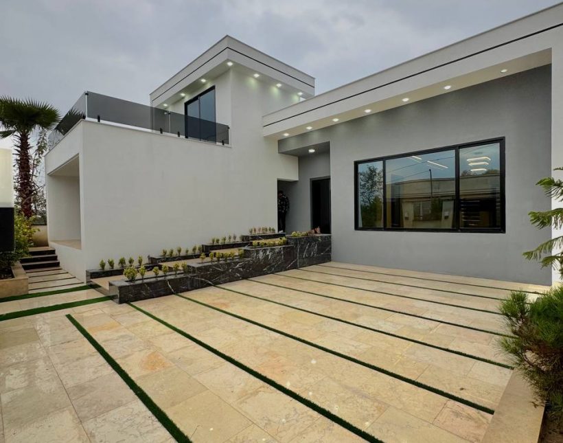 خرید ویلا۳۰۰ متری سند تک برگ استخردار آهودشت چمستان | ۳۰۰ متر