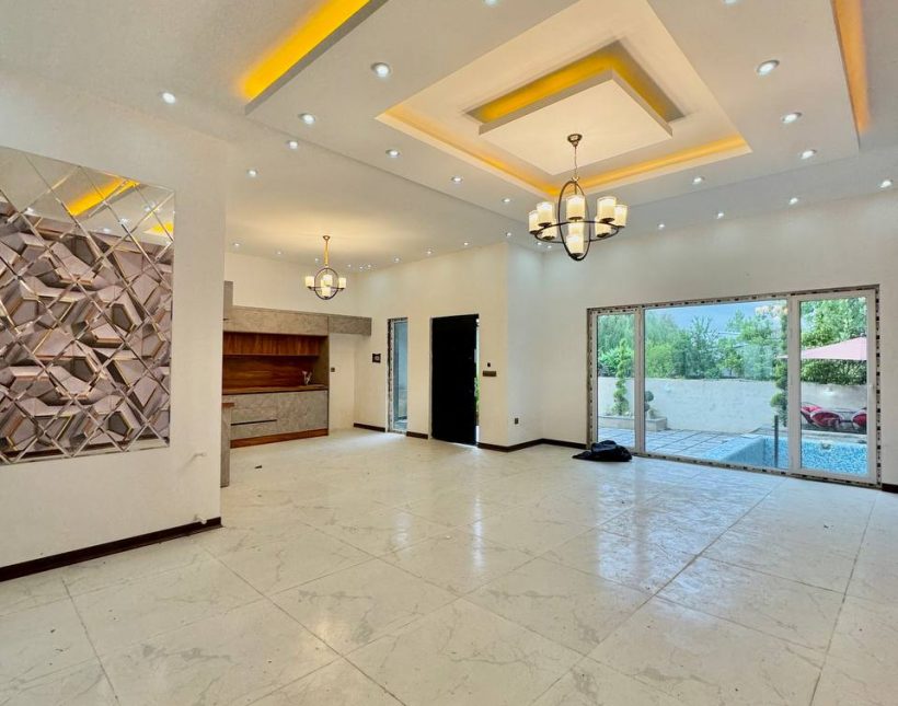 خرید ویلا آپادانا چمستان ۴۰۰ متری استخر دار جنگلی | ۴۰۰ متر