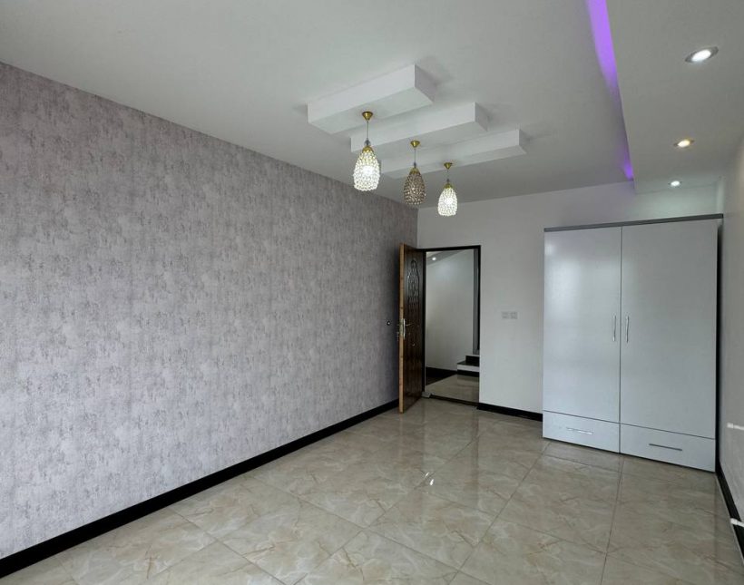 خرید ویلا ۲۷۰ متری سه خوابه سند تک برگ الیمالات نور | ۲۷۰ متر