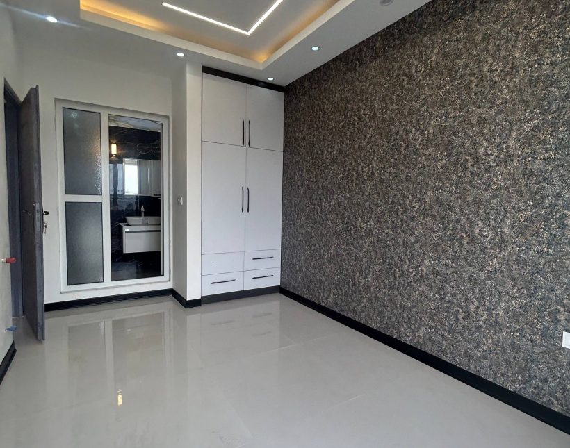 خرید ویلا تریپلکس مدرن با روفگاردن در کیابسر چمستان | ۲۰۰ متر