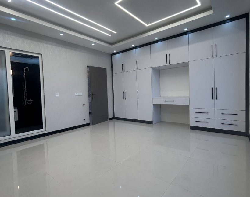 خرید ویلا تریپلکس مدرن با روفگاردن در کیابسر چمستان | ۲۰۰ متر