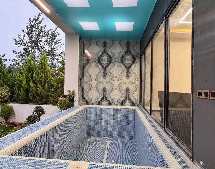 خرید ویلای شهرکی با استخر روباز در نعمتآباد چمستان | ۲۵۰ متر