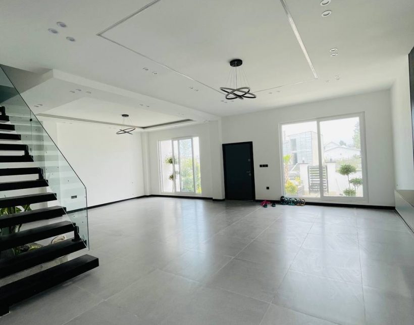 خرید ویلا ۲۴۰ متری اقساطی معاوضه با خودرو | ۲۴۰ متر