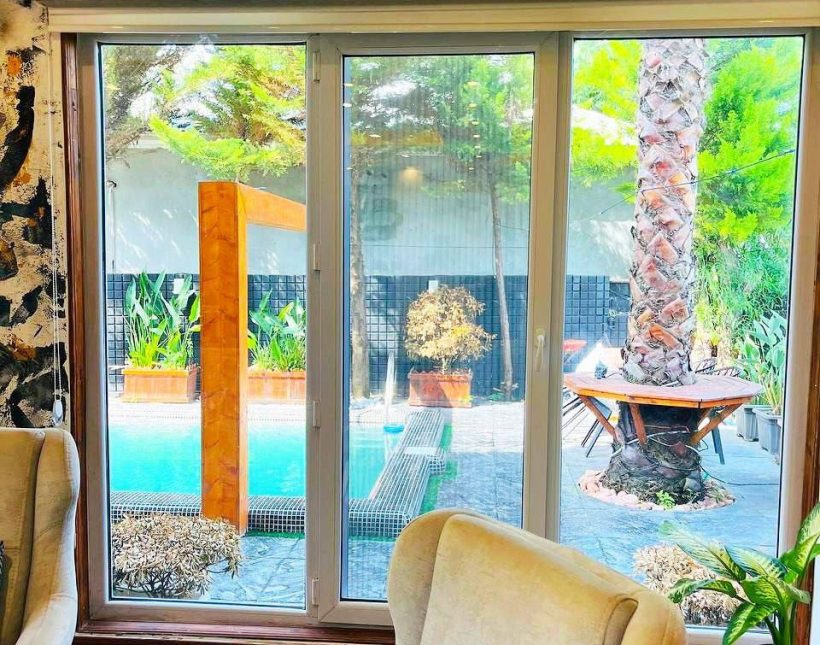 خرید ویلای مدرن شهرکی قطعه ۱ با استخر در نعمت‌آباد | ۳۰۰ متر