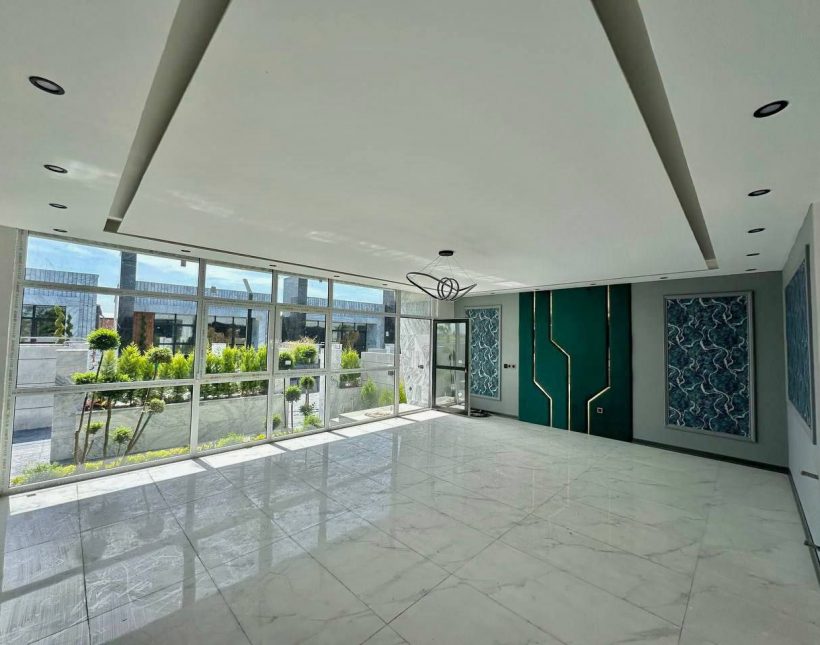 فروش ویلا مدرن استخردار داخل شهرک منطقه ولیسده آمل | 280 متر