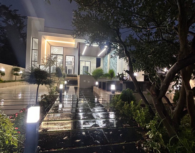 خرید ویلا باغ همکف مدرن با استخر ۴ فصل در نوار جنگلی هراز آمل | 400 متر