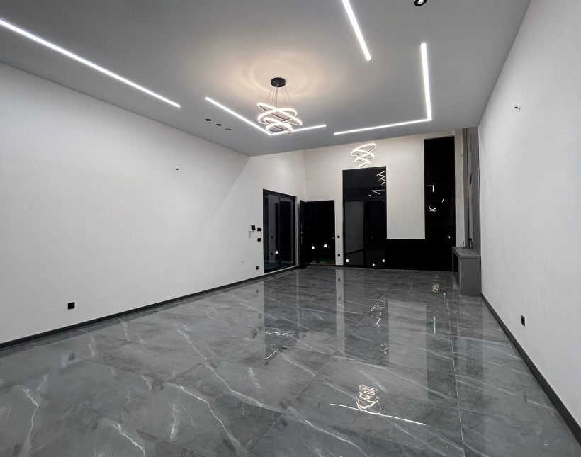 خرید ویلا باغ همکف مدرن با استخر ۴ فصل در نوار جنگلی هراز آمل | 400 متر