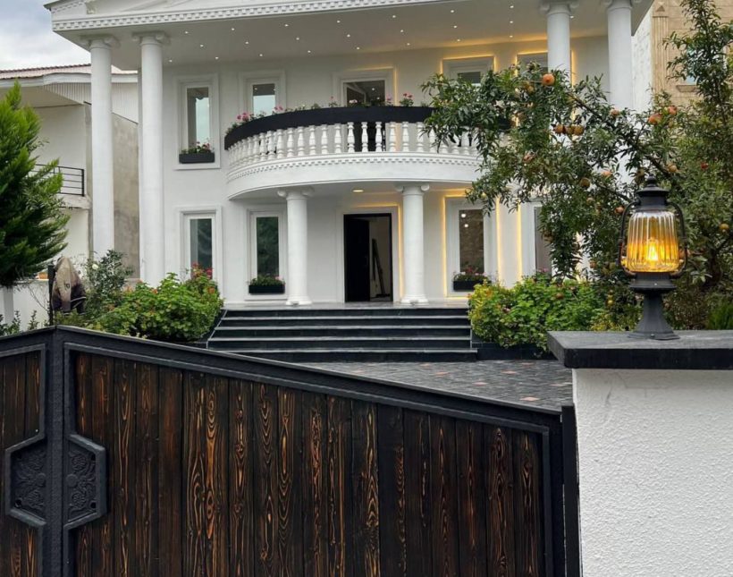 خرید ویلا کلاسیک دوبلکس شهرکی در چمستان سعادت | ۴۰۰ متر