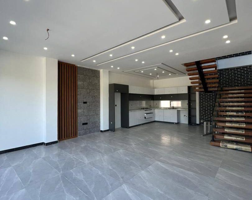 خرید ویلا استخردار با ویو فوق‌العاده منطقه وازیوار نوشهر | 320 متر