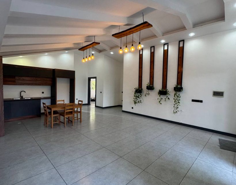 فروش ویلا شهرکی استخر دار در چمستان نعمت‌آباد | ۳۲۰ متر