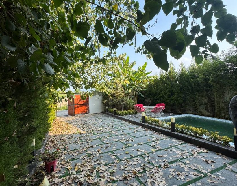 فروش ویلا شهرکی استخر دار در چمستان نعمت‌آباد | ۳۲۰ متر