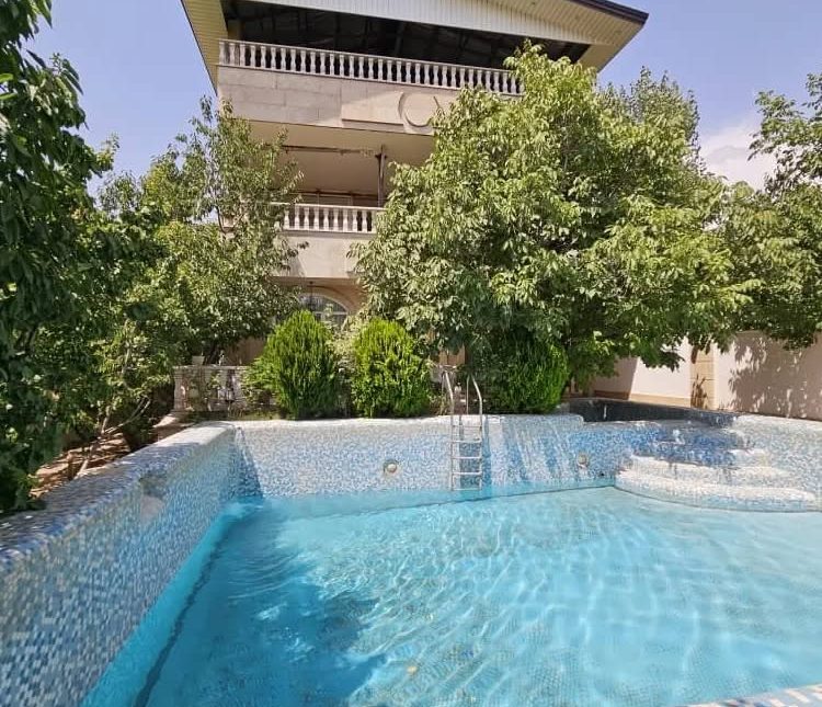 خرید کاخ ویلای ۵۰۰ متری شهرکی با استخر در سعادت‌آباد چمستان | ۵۰۰ متر