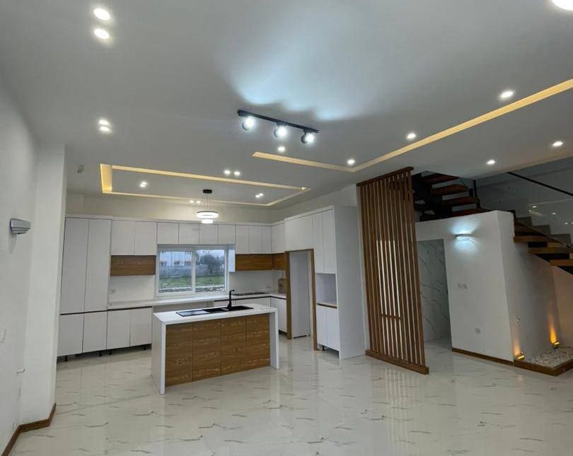 فروش ویلا باغ دوبلکس 300 متری استخر چهار فصل منطقه ونوش | 270 متر