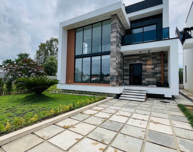 خريد ويلا نما مدرن شهركي ٢٧٠ متري با استخر در نور | 270 متر