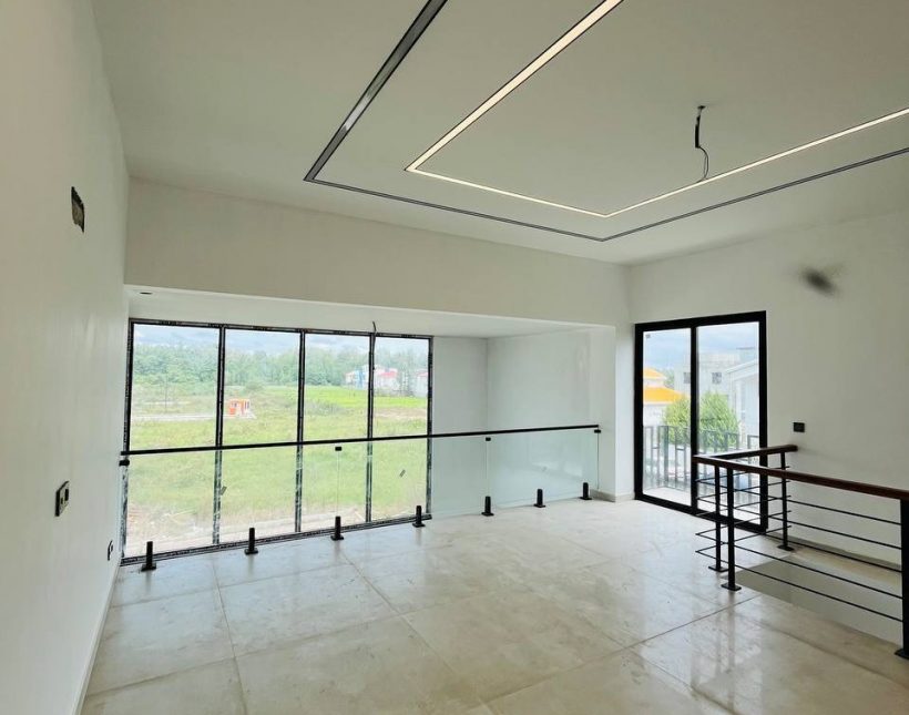 خريد ويلا نما مدرن شهركي ٢٧٠ متري با استخر در نور | 270 متر