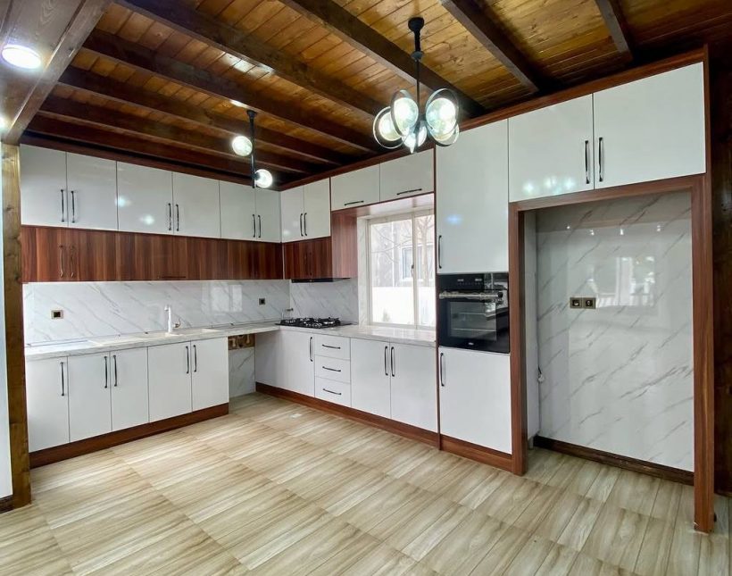 خريد ويلا نيم پيلوت ٣٥٠ متري با جكوزي در چمستان | 350 متر