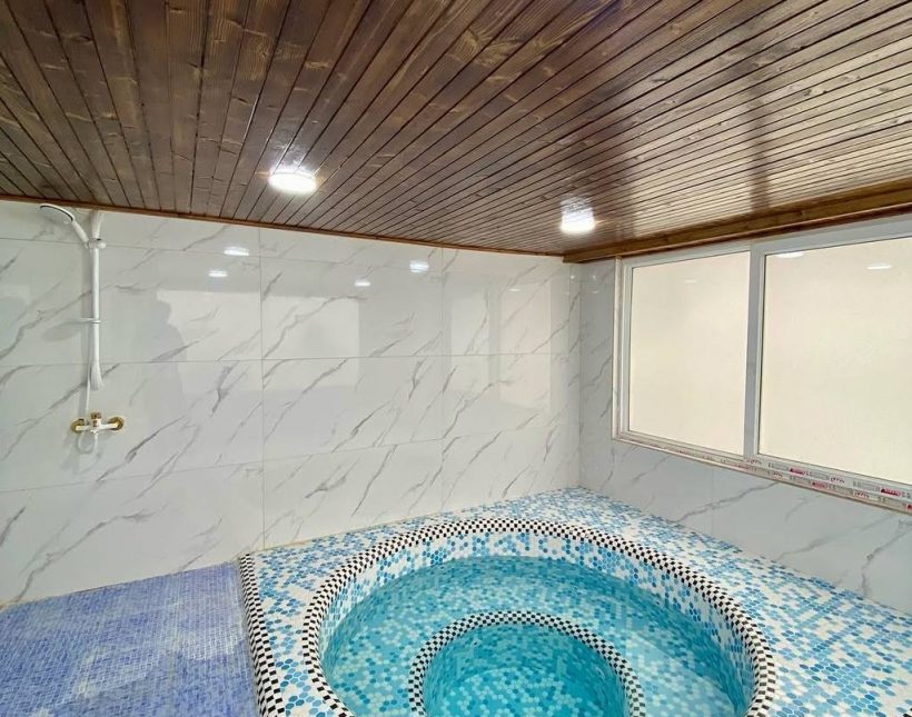 خريد ويلا نيم پيلوت ٣٥٠ متري با جكوزي در چمستان | 350 متر