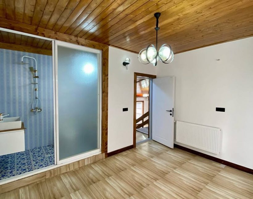 خريد ويلا نيم پيلوت ٣٥٠ متري با جكوزي در چمستان | 350 متر