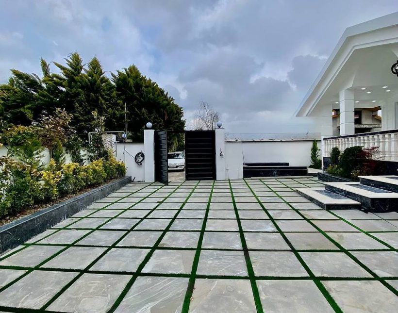 خريد ويلا نيم پيلوت ٣٥٠ متري با جكوزي در چمستان | 350 متر