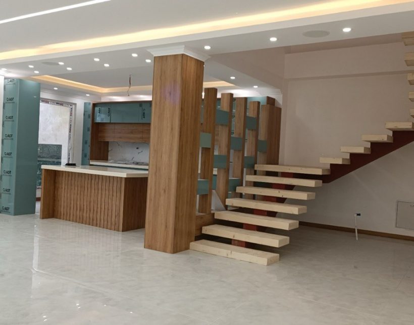 خرید ویلا دوبلکس ۳۴۰ متری مدارک کامل با حیاط سرسبز | ۳۴۰ متر