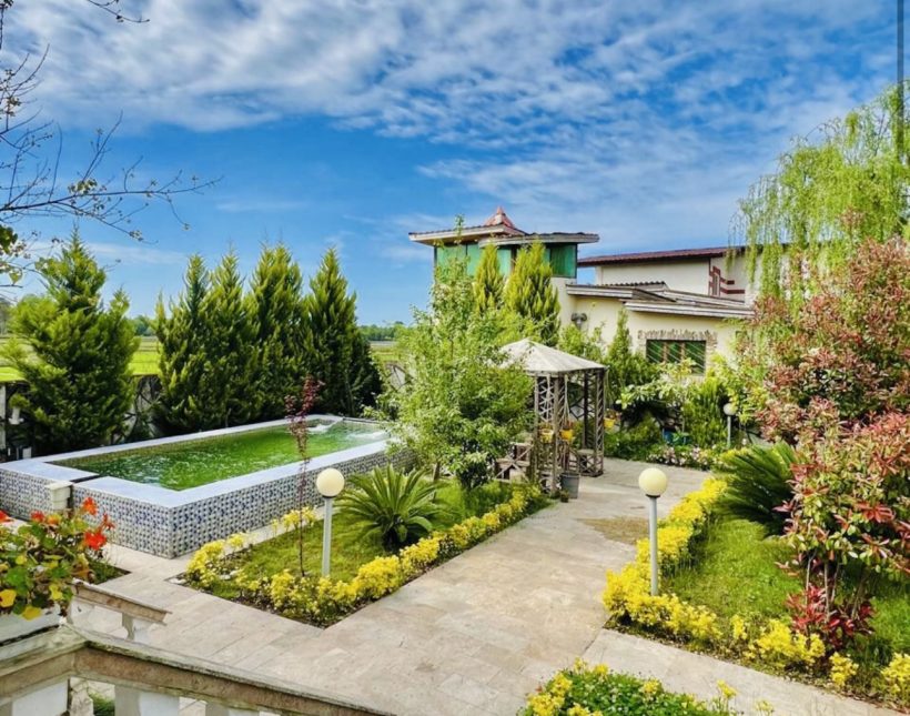 خرید ویلا باغ استخر دار ۴۰۰ متری شهرکی سند دار | ۴۰۰ متر