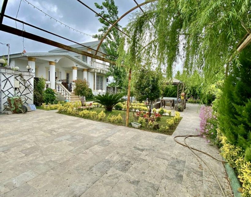 خرید ویلا باغ استخر دار ۴۰۰ متری شهرکی سند دار | ۴۰۰ متر