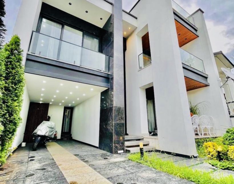 خرید ویلا ۲۳۰ متری نما مدرن با قابلیت افزایش زمین | ۲۳۰ متر