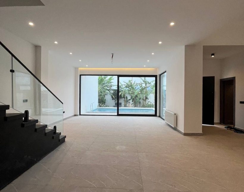 خرید ویلا ۳۸۰ متری استخردار خوش نقشه سرکاج | ۳۸۰ متر