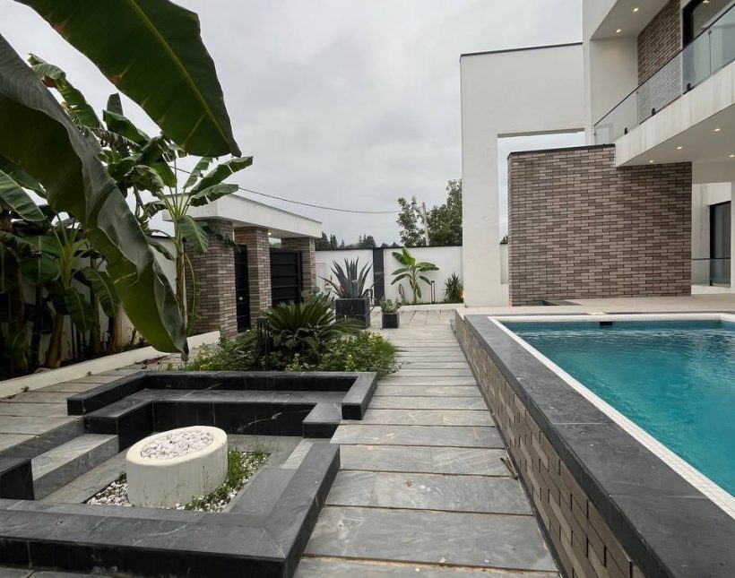 خرید ویلا ۳۸۰ متری استخردار خوش نقشه سرکاج | ۳۸۰ متر