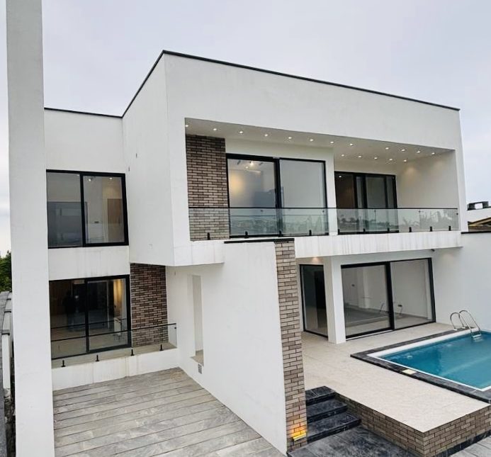 خرید ویلا ۳۸۰ متری استخردار خوش نقشه سرکاج | ۳۸۰ متر